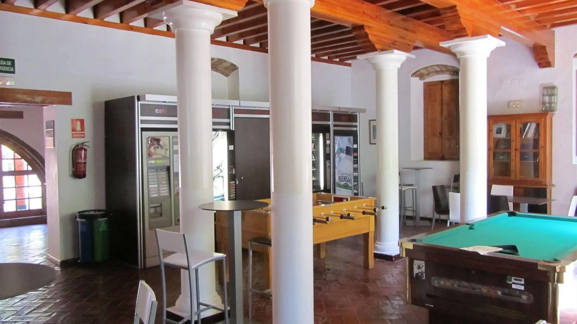Hostel Albergue Inturjoven El Bosque