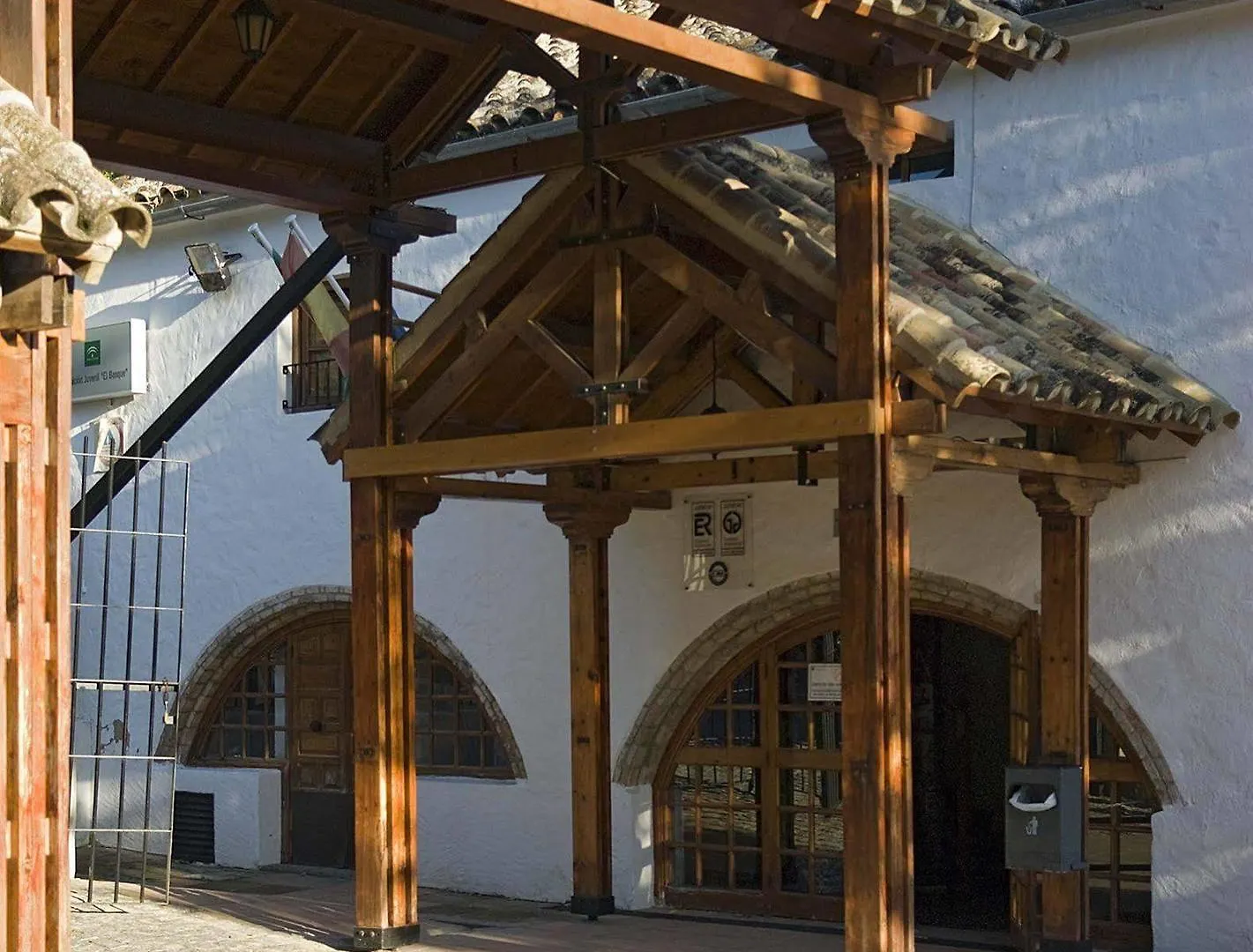 Albergue Inturjoven El Bosque