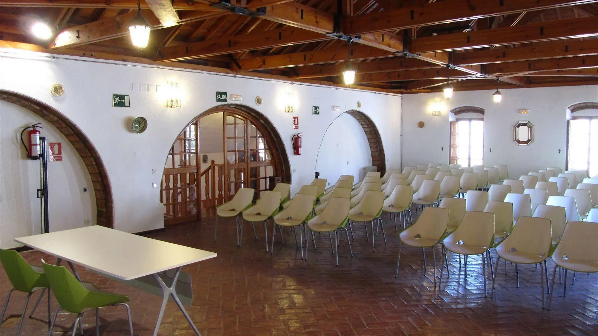 Albergue Inturjoven El Bosque Hostel