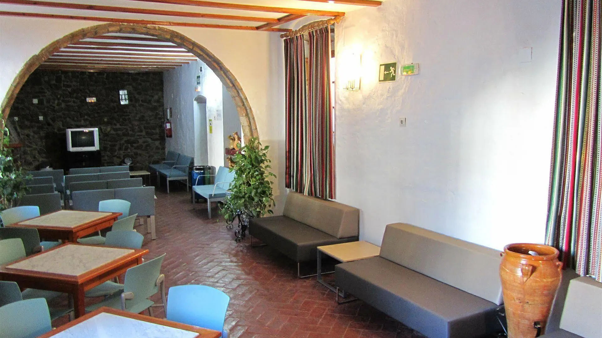 Albergue Inturjoven El Bosque Spain