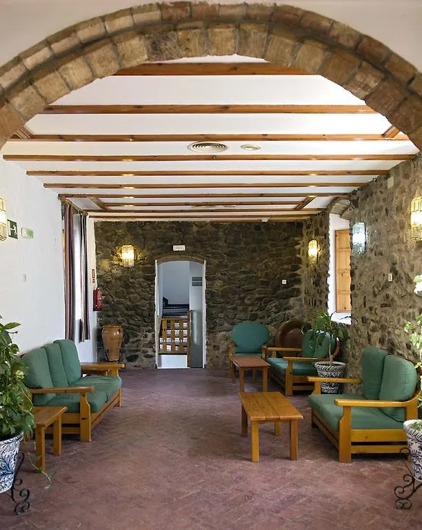 Хостел Albergue Inturjoven El Bosque