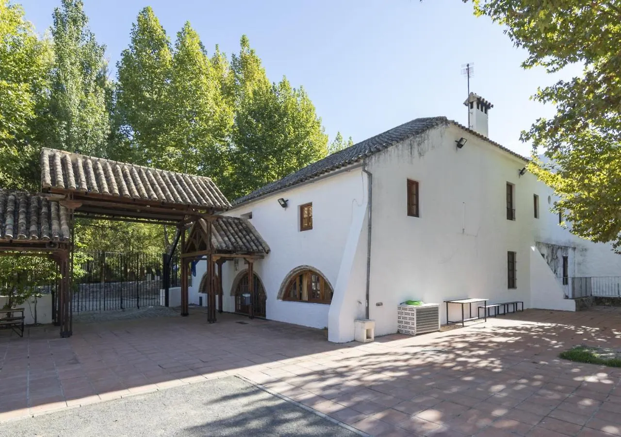 Хостел Albergue Inturjoven El Bosque